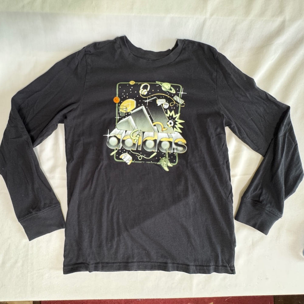Adidas Graphic Long Sleeve T-shirt Boys Size Medium
